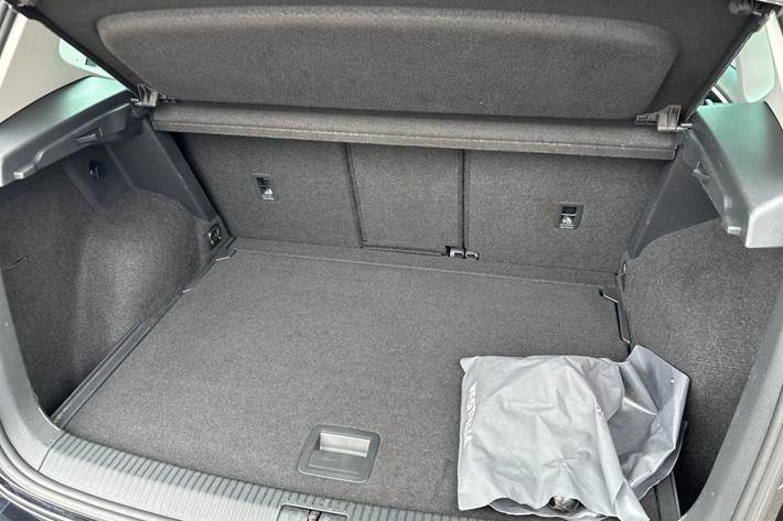 Sort VW Golf Sportsvan fra 2020
