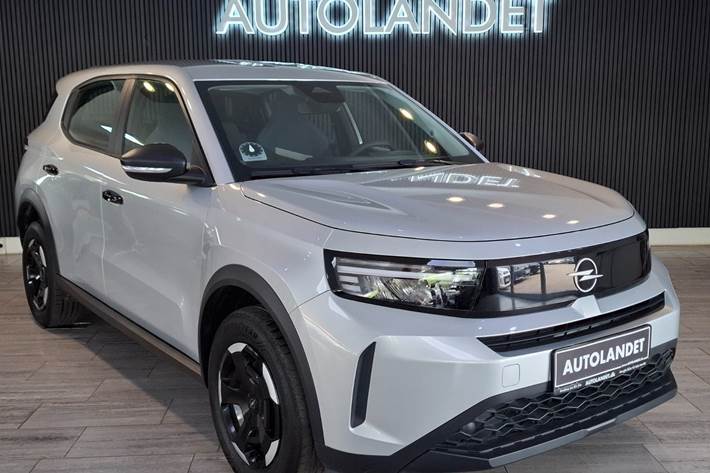 Sølv Opel Frontera fra 2025