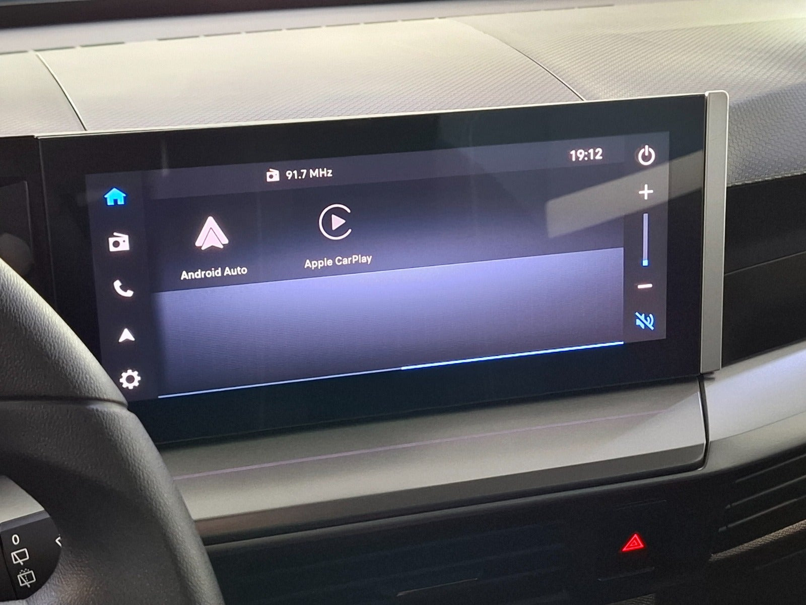 Sølv Opel Frontera fra 2025