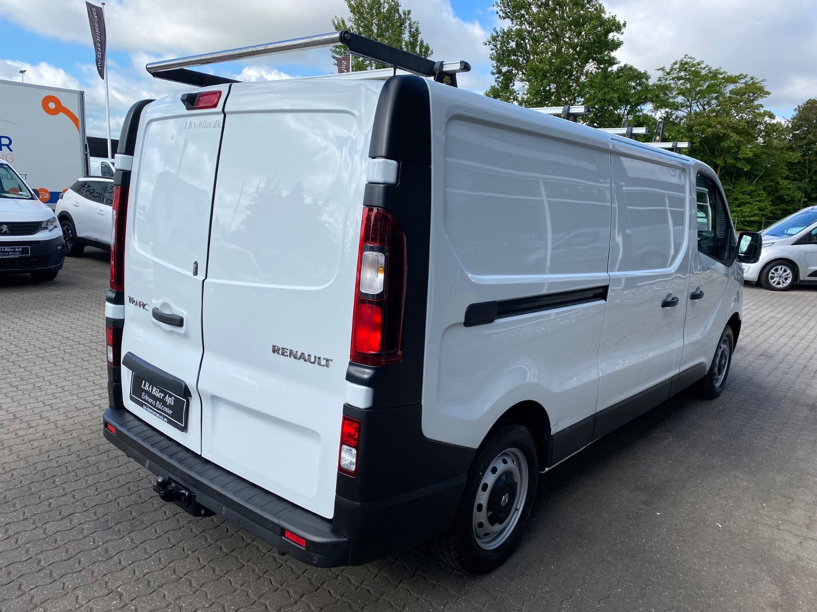 Hvid Renault Trafic T29 fra 2019