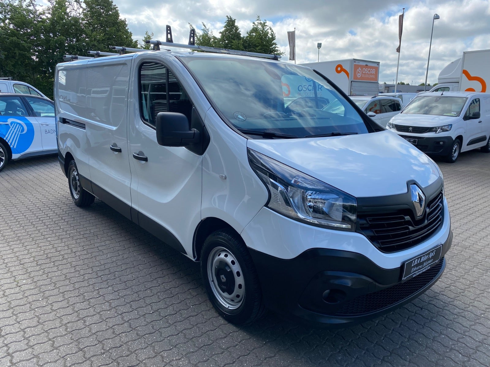Hvid Renault Trafic T29 fra 2019