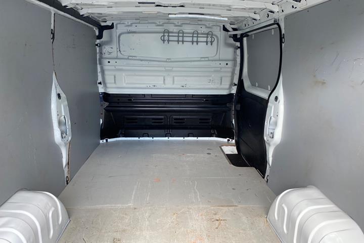 Hvid Renault Trafic T29 fra 2019