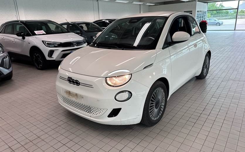Fiat 500e 42 Icon