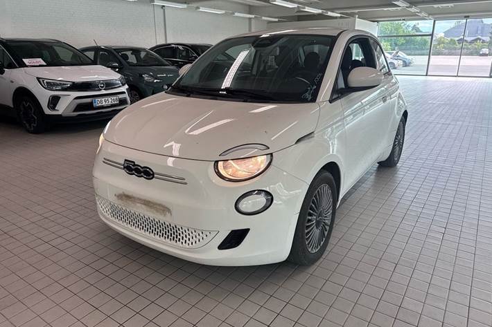 Hvid Fiat 500e fra 2022