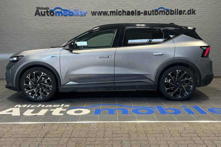 Grå Renault Scenic E-Tech fra 2024