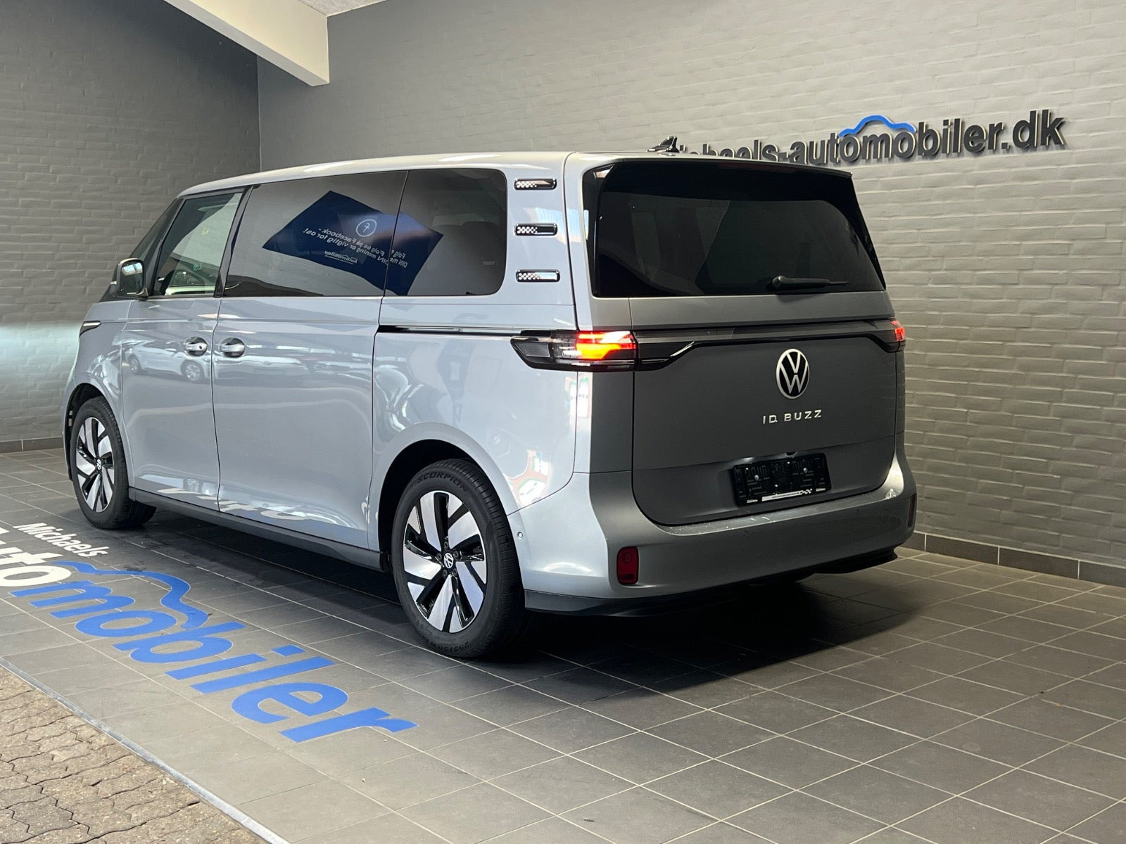 Sølv VW ID.Buzz fra 2025