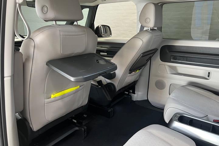 Sølv VW ID.Buzz fra 2025