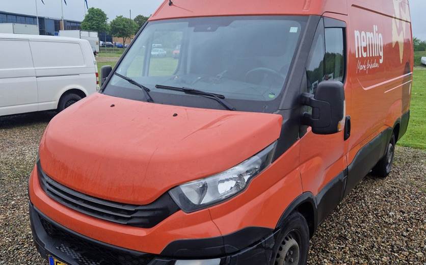Iveco Daily 2,3 35S14 12m³ Van AG8