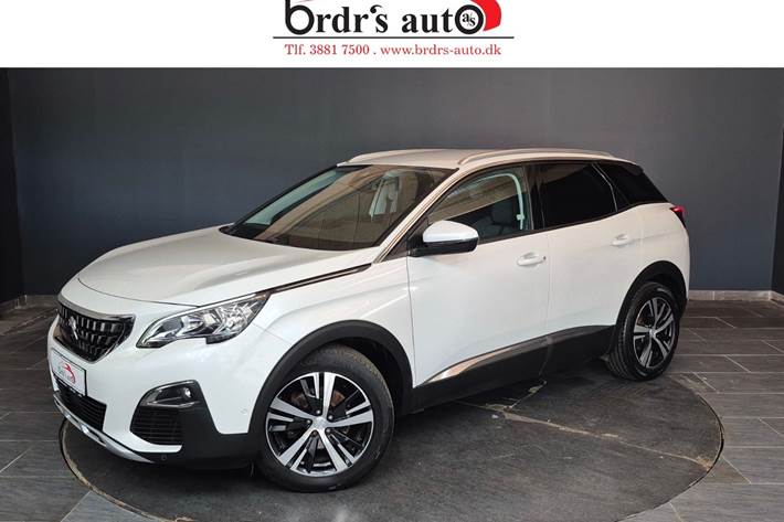 Hvid Peugeot 3008 fra 2018 set udefra