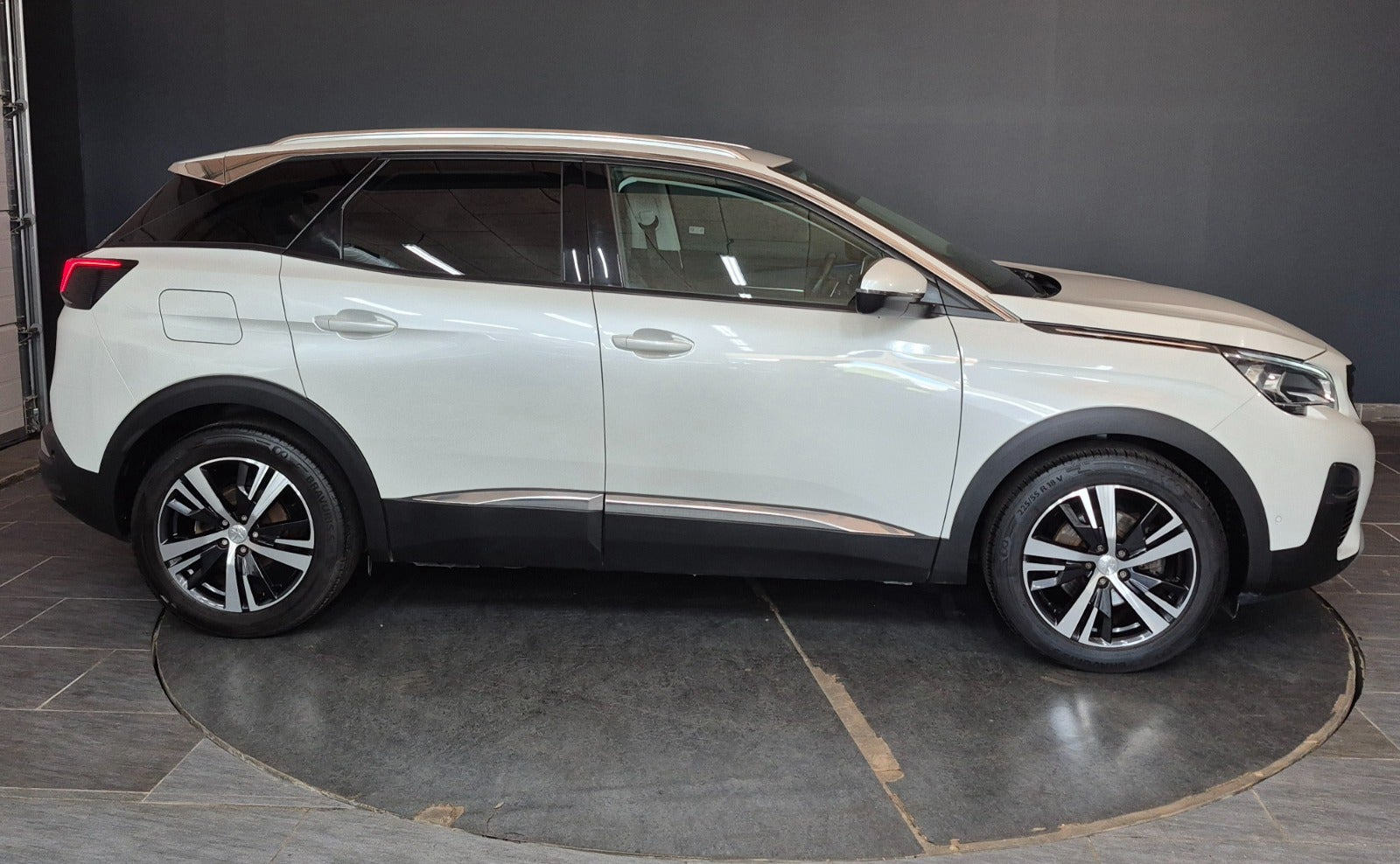 Hvid Peugeot 3008 fra 2018