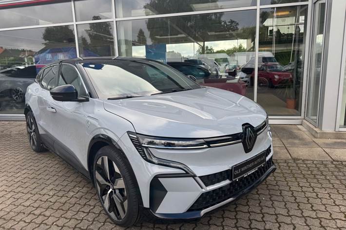 Grå Renault Megane E-Tech fra 2024