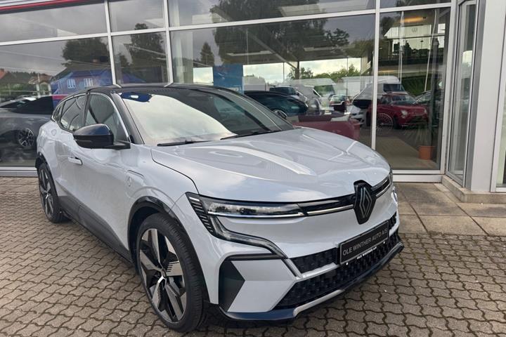 Grå Renault Megane E-Tech fra 2024 set udefra