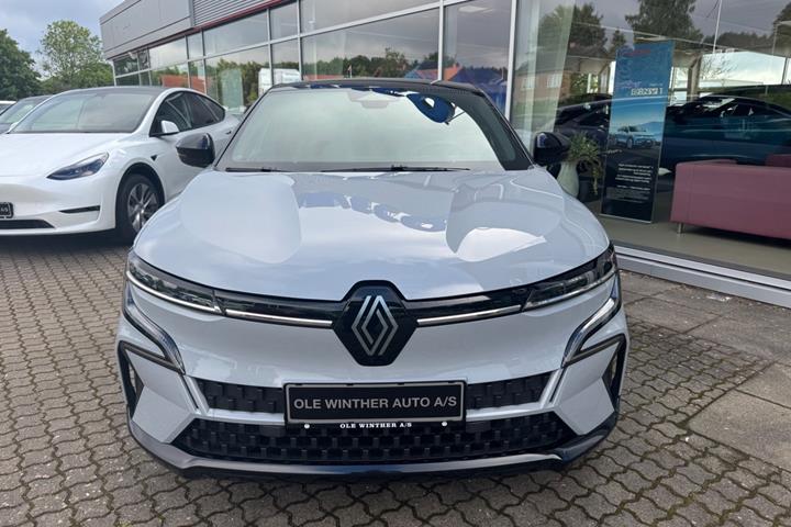 Grå Renault Megane E-Tech fra 2024
