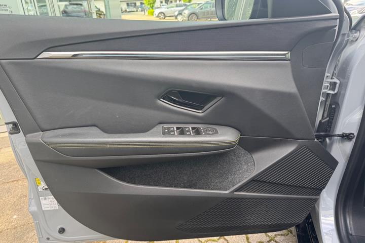 Grå Renault Megane E-Tech fra 2024