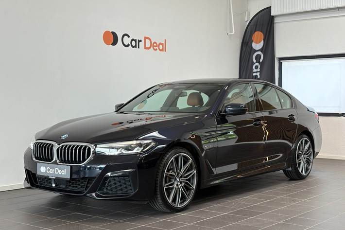 Sort BMW 530e fra 2022