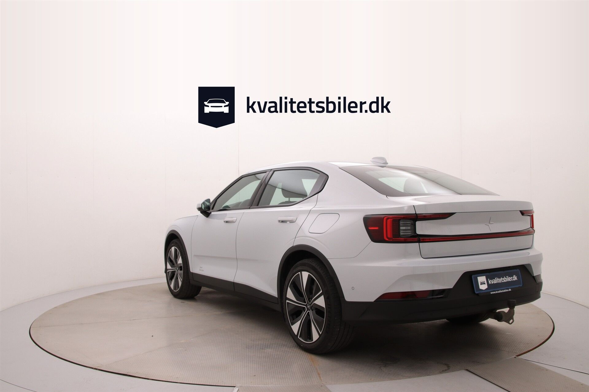 Sølv Polestar 2 fra 2023