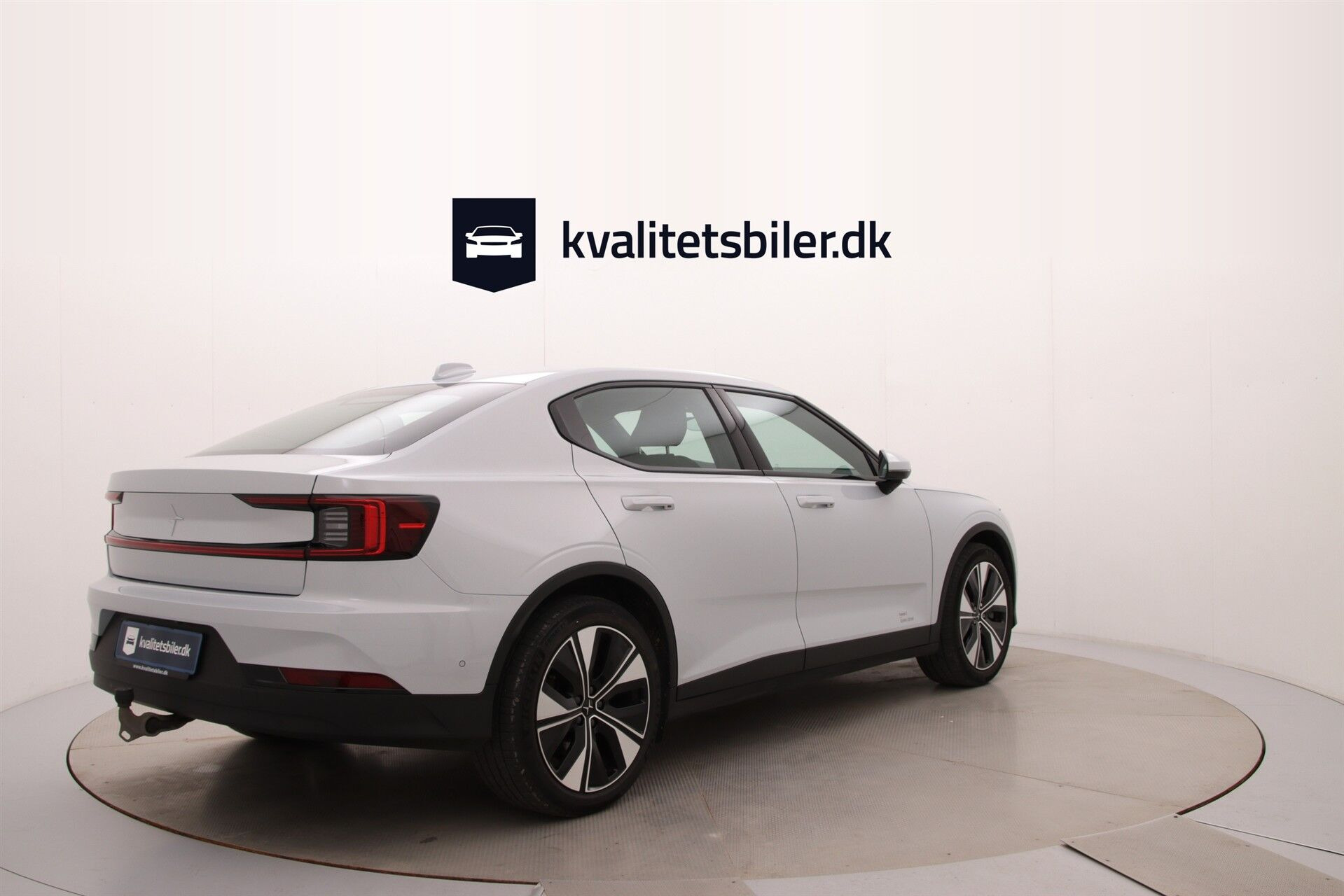 Sølv Polestar 2 fra 2023