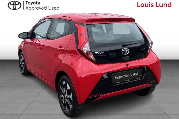 Rød Toyota Aygo fra 2019