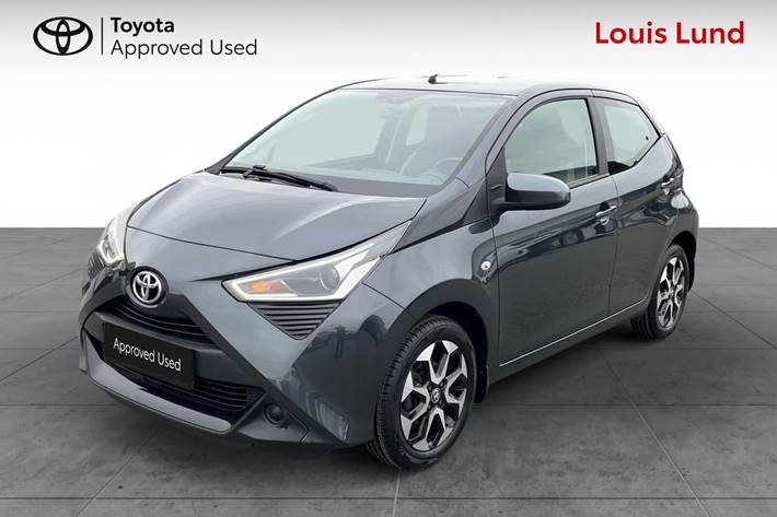 Grå Toyota Aygo fra 2018