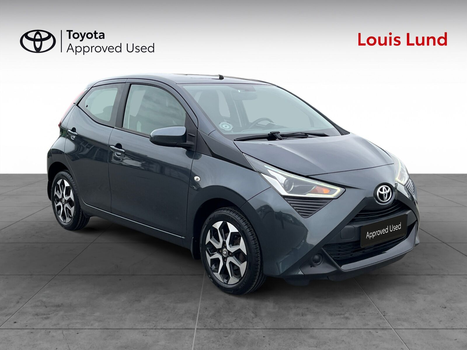Grå Toyota Aygo fra 2018