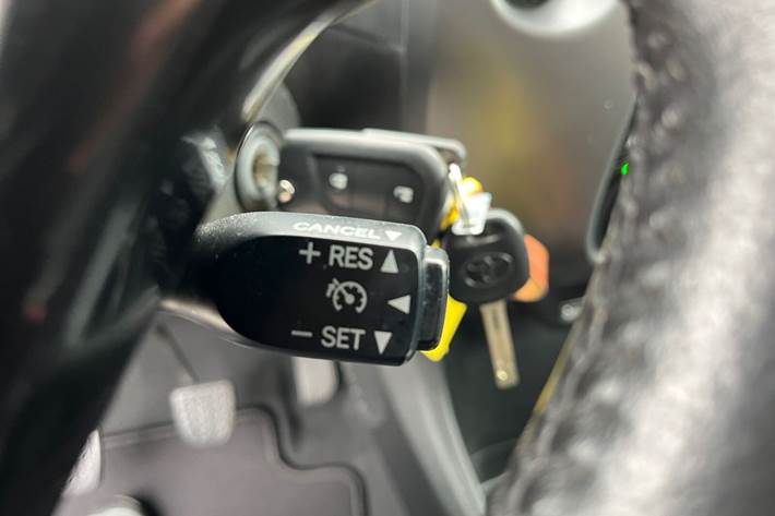 Grå Toyota Aygo fra 2018