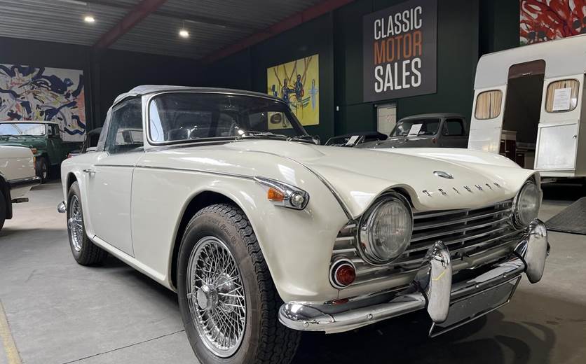Triumph TR4 2,2 101HK Cabr.