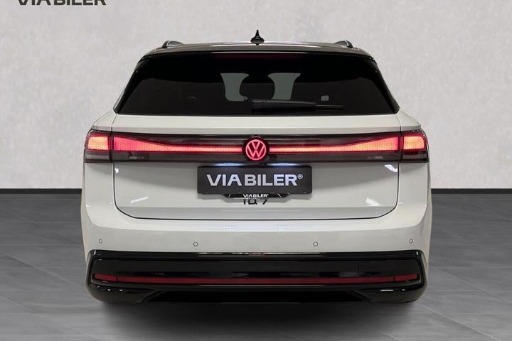 Hvid VW ID.7 fra 2026