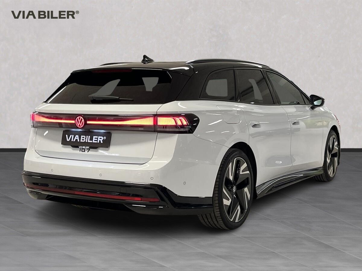 Hvid VW ID.7 fra 2026
