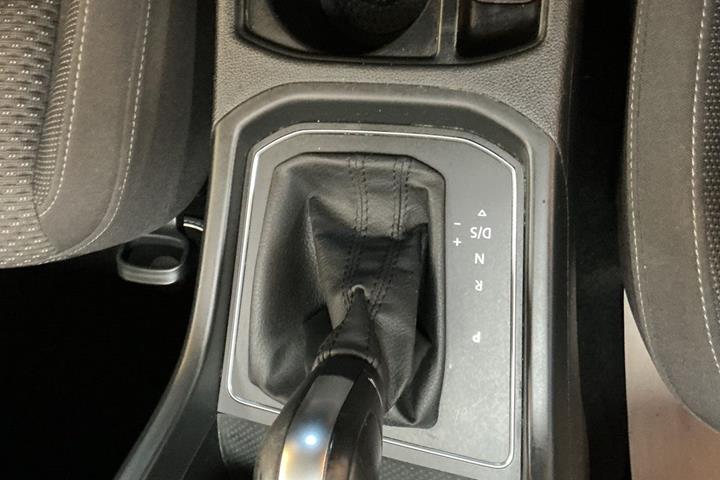 Sort VW Touran fra 2020