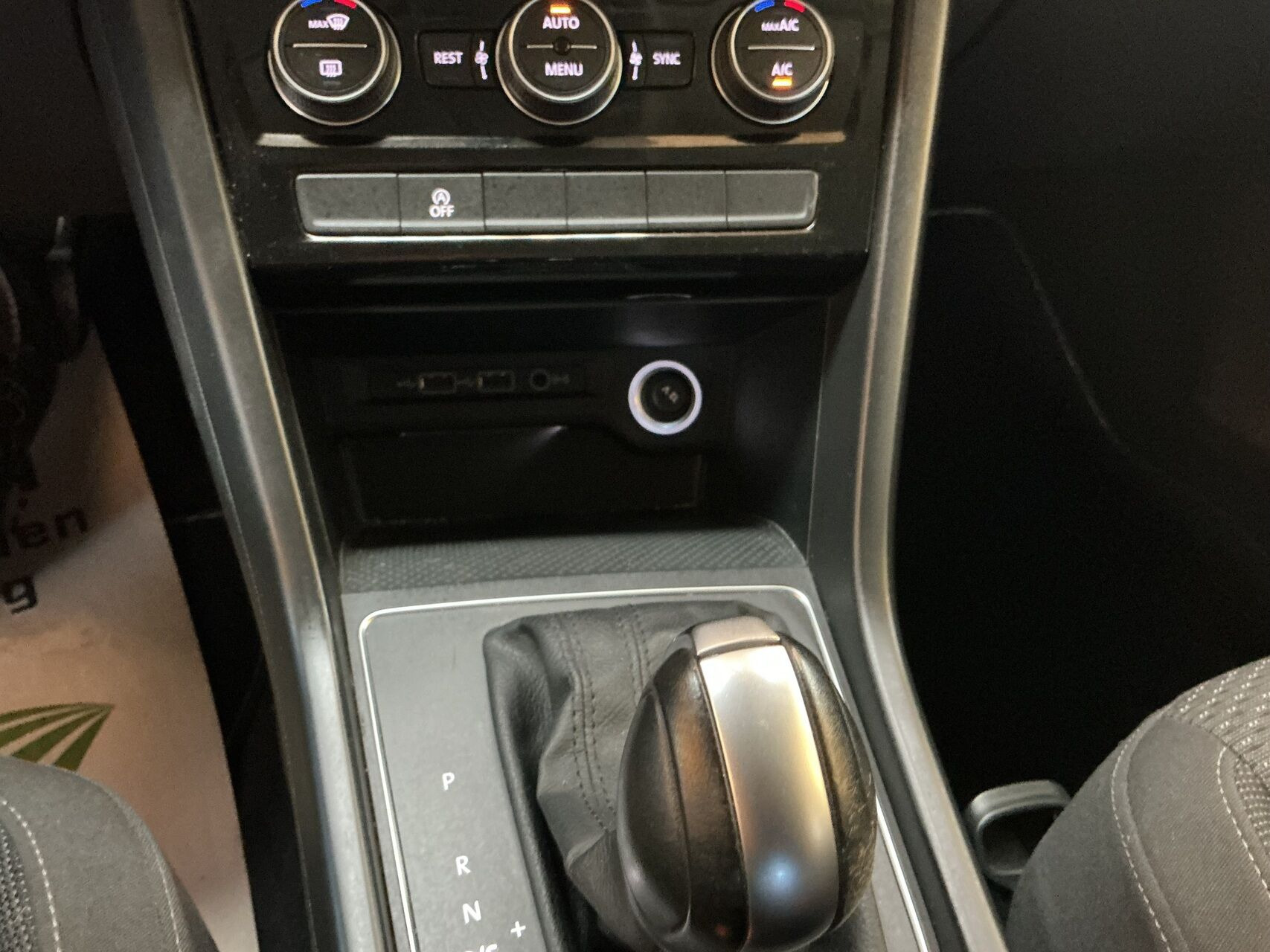 Sort VW Touran fra 2020
