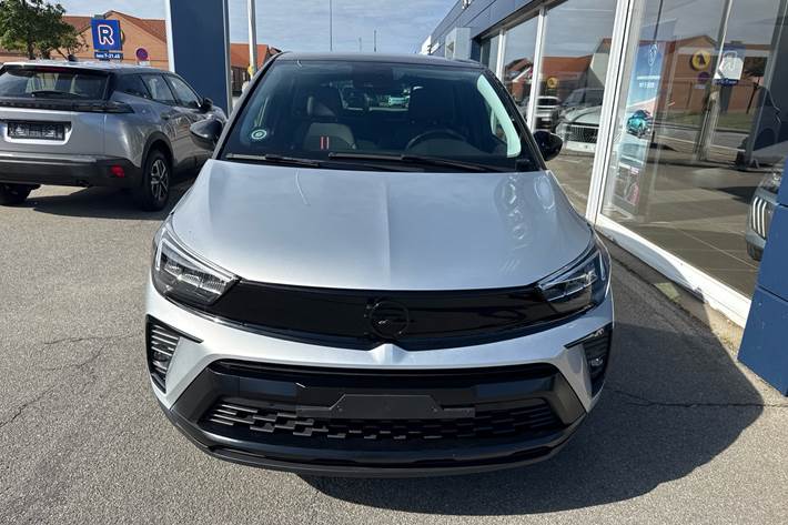 Sølv Opel Crossland fra 2024