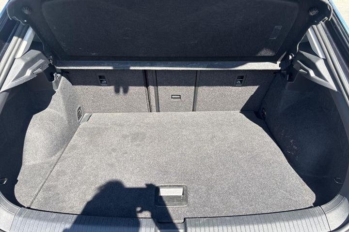 Sort VW T-Roc fra 2018