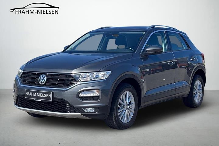 Grå VW T-Roc fra 2017 set udefra