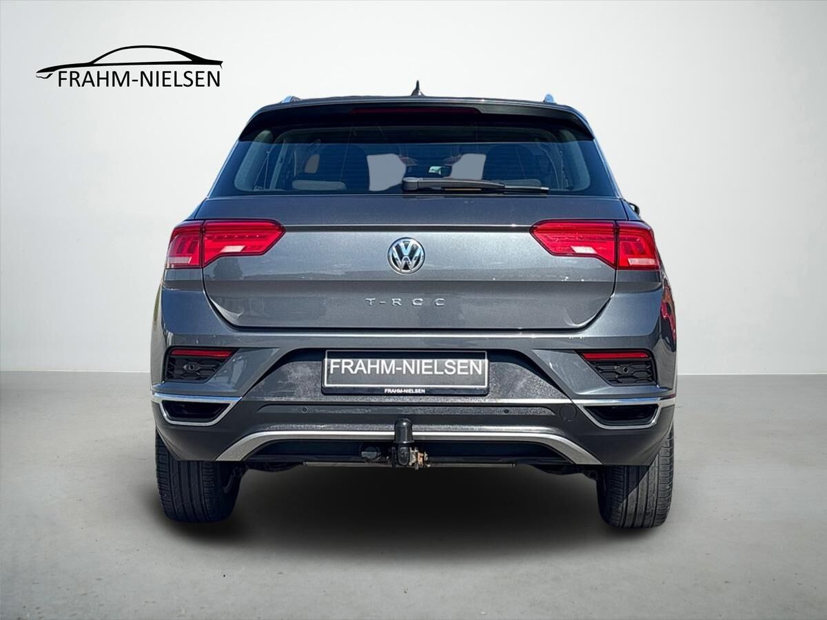 Grå VW T-Roc fra 2017