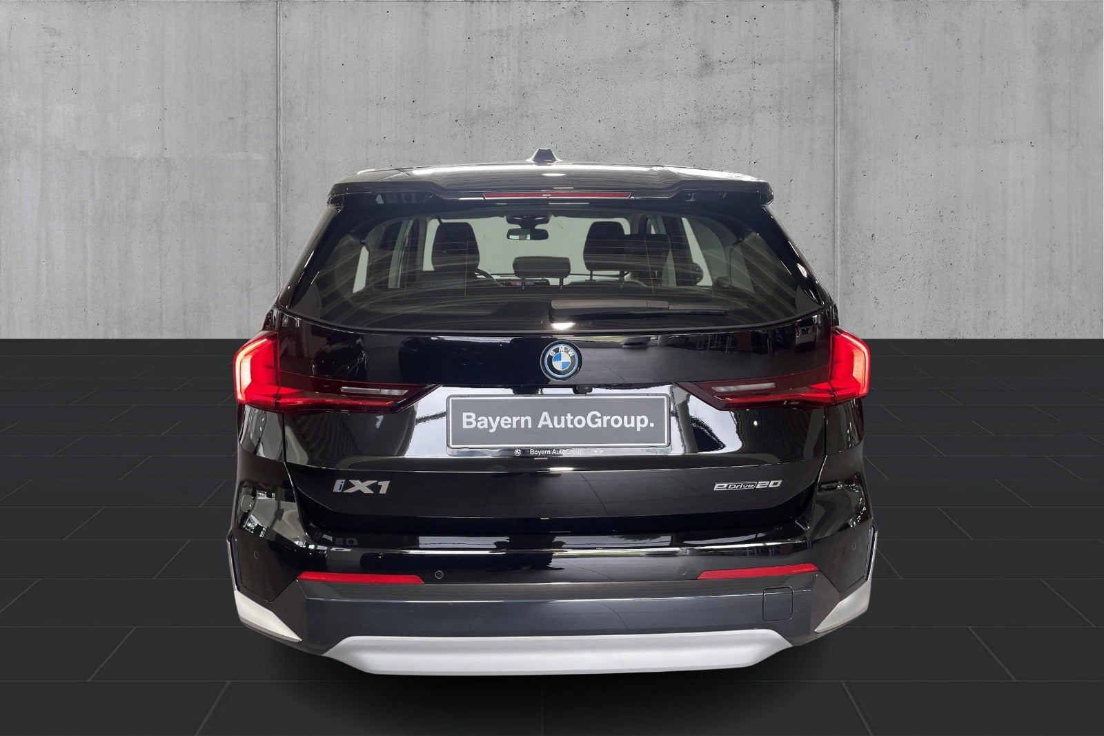 Sort BMW iX1 fra 2023