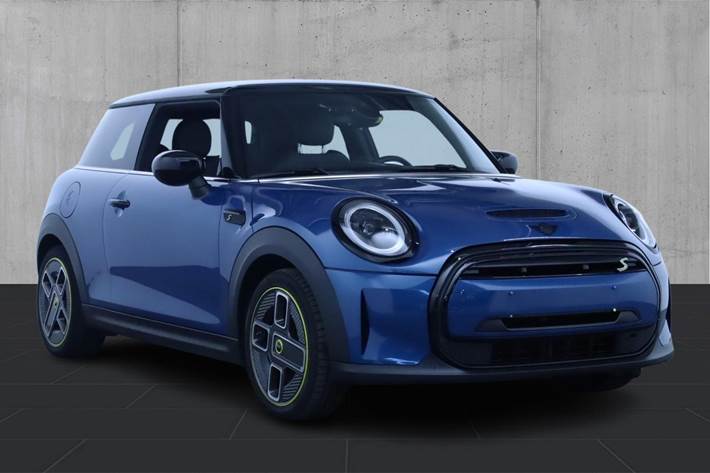 Blå Mini Cooper SE fra 2021