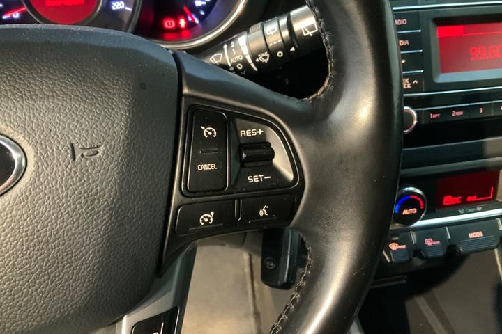 Grå Kia Rio fra 2015