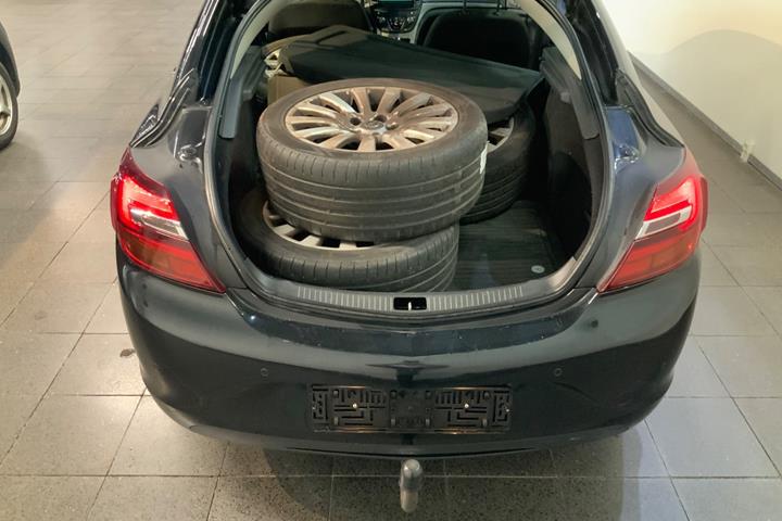 Sort Opel Insignia fra 2014