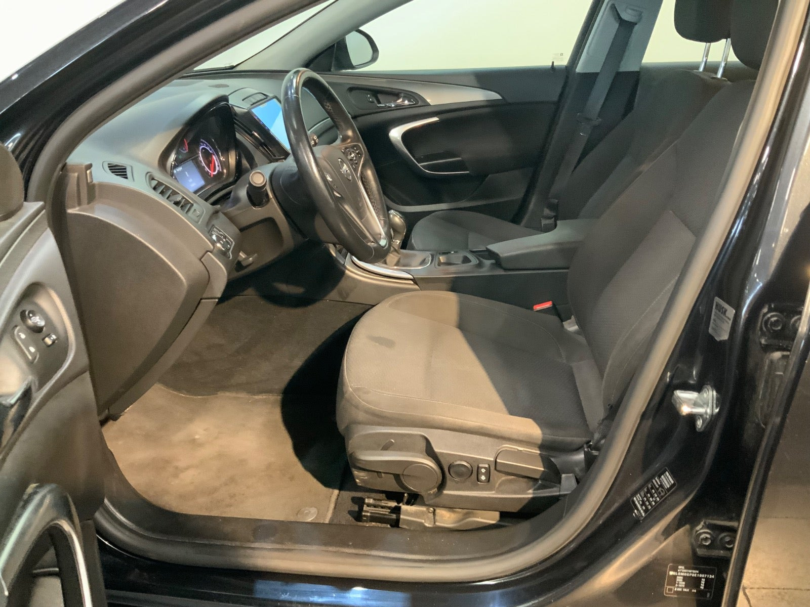 Sort Opel Insignia fra 2014