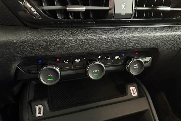 Grøn Citroën ë-C4 fra 2025