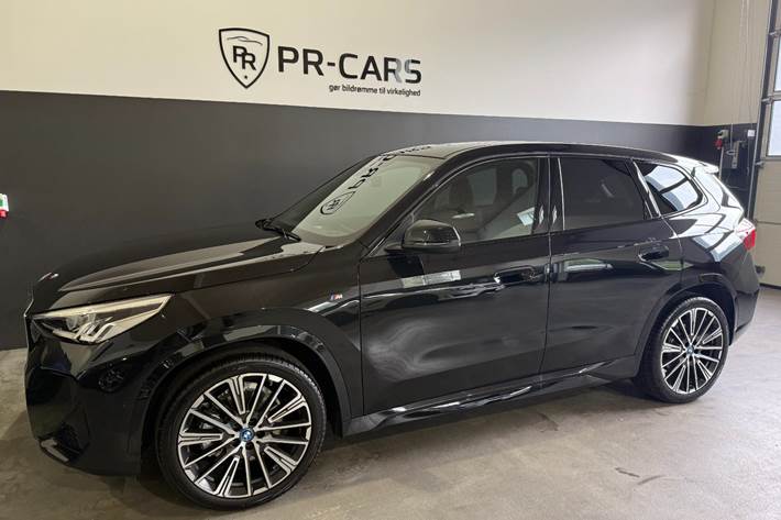 Sort BMW iX1 fra 2024