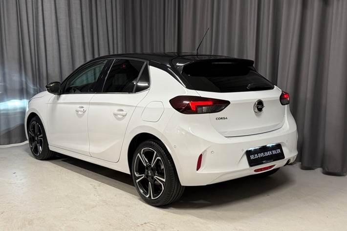 Hvid Opel Corsa fra 2020