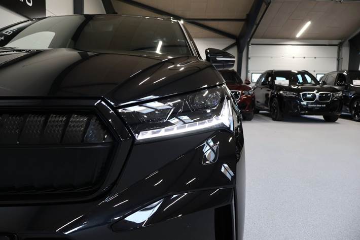 Sort Skoda Enyaq fra 2023