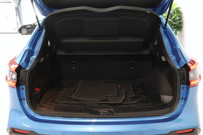 Blå Nissan Qashqai fra 2019