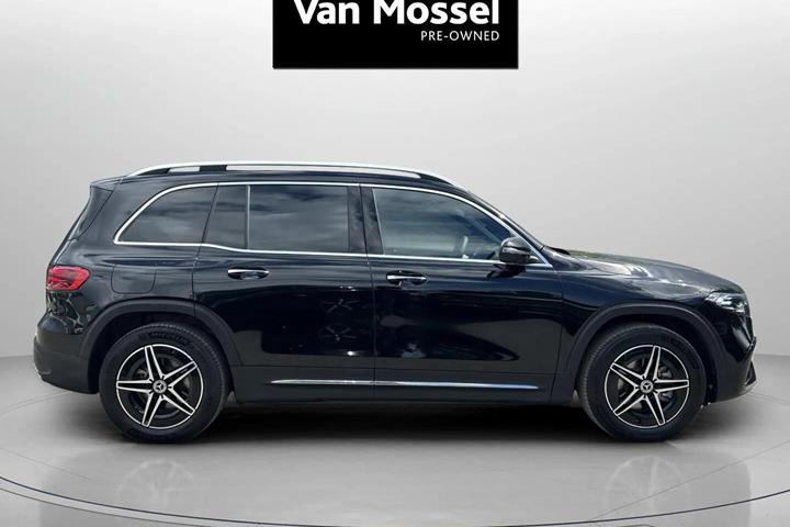 Sort Mercedes EQB250+ fra 2025