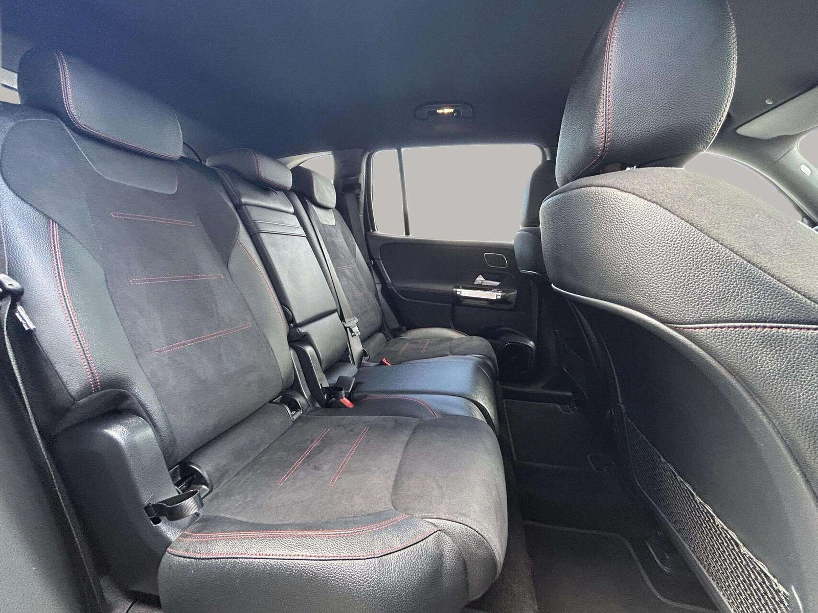Sort Mercedes EQB250+ fra 2025