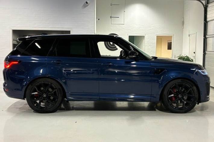 Blå Land Rover Range Rover sport fra 2018