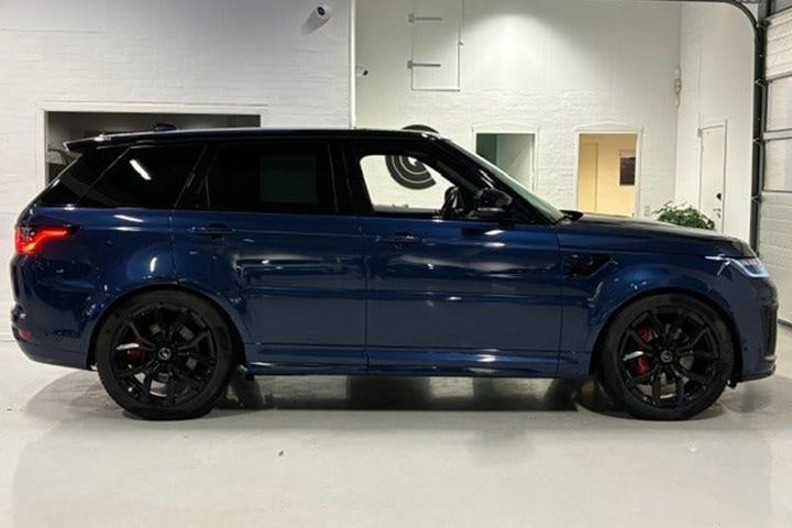 Blå Land Rover Range Rover sport fra 2018
