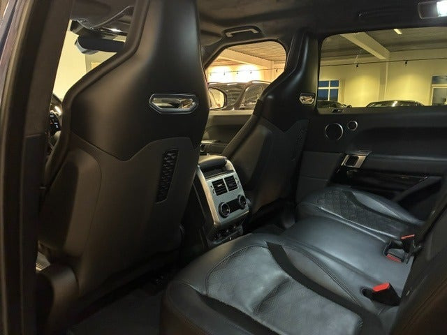 Blå Land Rover Range Rover sport fra 2018