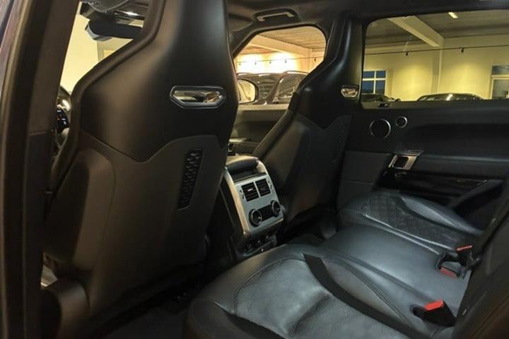 Blå Land Rover Range Rover sport fra 2018